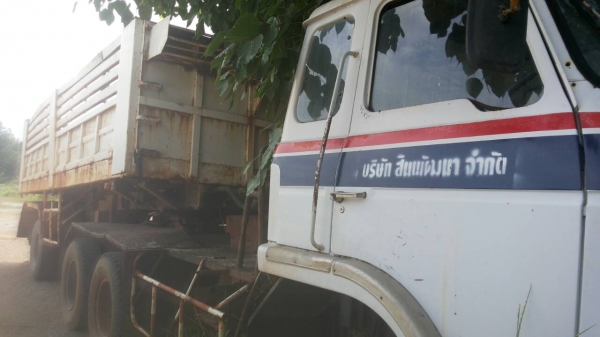 ขายด่วนครับ หัวลาก NISSAN UD 265 TER BO ลูก 2 คาน ยางเต็ม ขายแบบถูกๆครับ