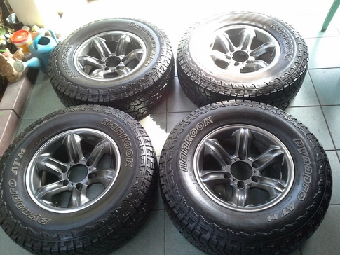 เล็บเหยี่ยว อีซูสุแท้ + ยาง AT 265/70/16 ปี13 สวยๆ 1ชุด