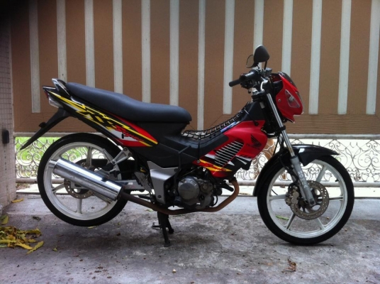 ขออนุญาติขาย Honda Sonic 125cc. รุ่นไมล์ขาว ตัว Top ล้อแม็ก ฟรีค่าโอน
