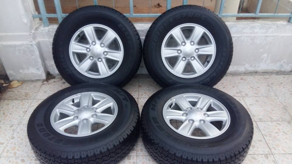 ขายล้อแม็ก dmax/mu-x 16" พร้อมยางปี14 สนใจติดต่อเล็กคลองสามครับ 081-3747940