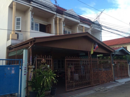 ขายทาวน์เฮ้าส์แฝด 2 ชั้น ด่วนๆ  เนื้อที่ 33 ตรว.2.5 ลบ.