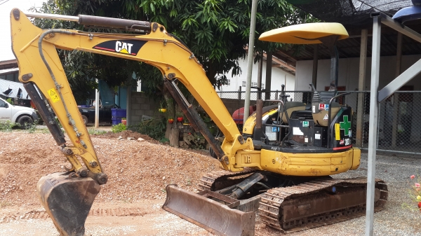 ขายด่วนรถแม็คโครเล็ก CAT 303 CR สภาพสวยมาก