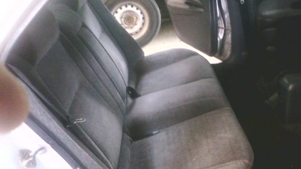 ขายเบาะหลังเก๋ง สถาพดี ไม่ขาด