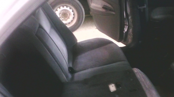 ขายเบาะหลังเก๋ง สถาพดี ไม่ขาด