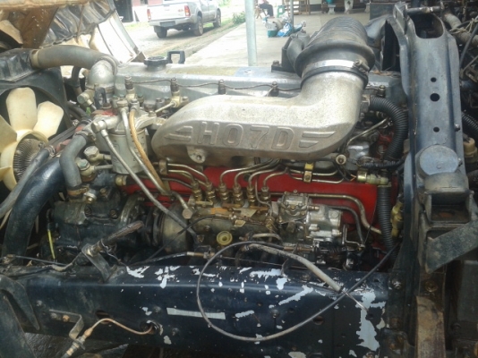 ขายรถ6 ล้อ ติดเครน3ตัน FF3D 195แรง  คัสชีส์ดี เครื่องดี กระบะยาว5.50เมตรครับ