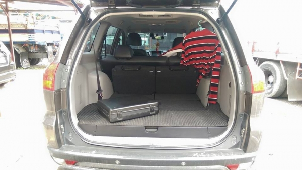 ปาเจโร่ ปี 2012 ตัวท๊อปสุด เดิมสนิทไม่เคยเครมสี วิ่ง 40,000 โล รถใช้เองครับ ปาเจโร่ ปี 2012 ตัวท๊อปสุด เดิมสนิทไม่เคยเครมสี วิ่ง 40,000 โล รถใช้เองครับ