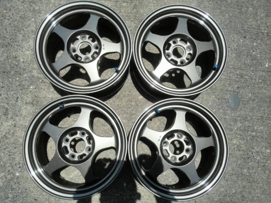 ล้อมือสอง Spoon (ROTA) ขอบ15 กว้าง6.5 ไม่มีซ่อม ไม่มีเบียด มีรอยตามการใช้งานนิดหน่อย ชุดละ 7,200 บาท