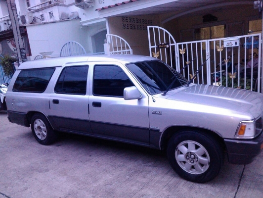 รถ VAN โตโยต้า MITY X รถ VAN โตโยต้า MITY X