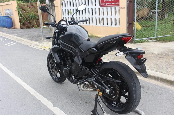 ขายคับ kawasaki ER-6n. 650cc. รถปลายปี 2013