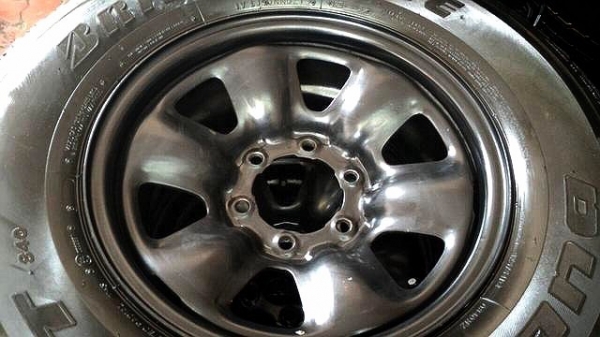 ขายล้อเหล็ก วีโก้  พร้อมยาง  BS