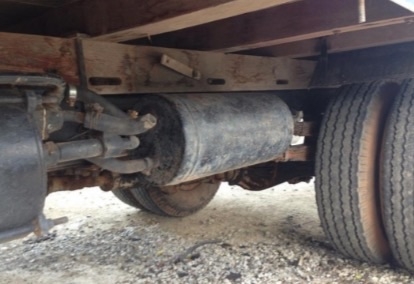 ISUZU NPR 115 HP 4BD1 ปี 35 รถบรรทุกหกล้อ กระบะคอกเหล็กความยาว 4.30 เมตรสภาพดีพร้อมบรรทุกพร้อมใช้งานได้เลย เครื่องยนต์แรงดีแห้งดีเดิมๆไม่มีเยิ้ม ภายในเก๋งคอนโซลสวยครบ พวงมาลัยธรรมดา ช่วงล่างแน่นดีคัชซีสวยตลอดเส้นไม่มีแตกบวม ยาง 7.50 ขอบ 16 สภาพดีประมาณ 60