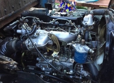 ISUZU NPR 115 HP 4BD1 ปี 35 รถบรรทุกหกล้อ กระบะคอกเหล็กความยาว 4.30 เมตรสภาพดีพร้อมบรรทุกพร้อมใช้งานได้เลย เครื่องยนต์แรงดีแห้งดีเดิมๆไม่มีเยิ้ม ภายในเก๋งคอนโซลสวยครบ พวงมาลัยธรรมดา ช่วงล่างแน่นดีคัชซีสวยตลอดเส้นไม่มีแตกบวม ยาง 7.50 ขอบ 16 สภาพดีประมาณ 60