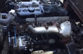 ISUZU NPR 115 HP 4BD1 ปี 35 รถบรรทุกหกล้อ กระบะคอกเหล็กความยาว 4.30 เมตรสภาพดีพร้อมบรรทุกพร้อมใช้งานได้เลย เครื่องยนต์แรงดีแห้งดีเดิมๆไม่มีเยิ้ม ภายในเก๋งคอนโซลสวยครบ พวงมาลัยธรรมดา ช่วงล่างแน่นดีคัชซีสวยตลอดเส้นไม่มีแตกบวม ยาง 7.50 ขอบ 16 สภาพดีประมาณ 60