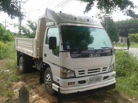 6 ล้อดั้ม 130 แรง ปี 2549 NPR71LX5 รถสวยมาก เดิมๆรถก้างแท้