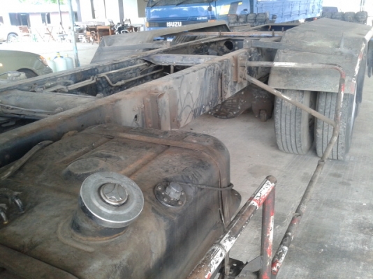 ขาย10ล้อหัวคัสชีส์เพลาเดียว 225แรงยูโร2 เครื่องดีคัสชีส์ สวยครับ