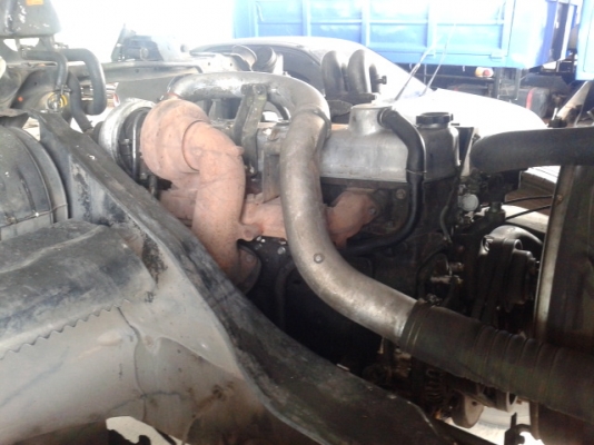 ขาย10ล้อหัวคัสชีส์เพลาเดียว 225แรงยูโร2 เครื่องดีคัสชีส์ สวยครับ