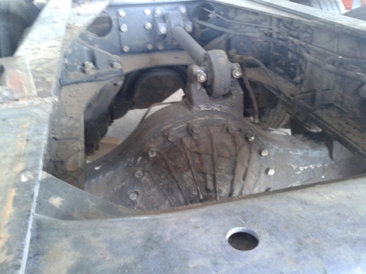 ขาย10ล้อหัวคัสชีส์เพลาเดียว 225แรงยูโร2 เครื่องดีคัสชีส์ สวยครับ