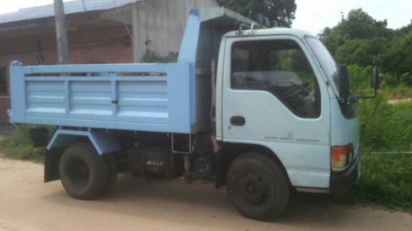 ขาย อีซูซุ NKR88 ดั้ม3คิว รถห้าง ปี42 สภาพดีพร้อมใช้งาน ทะเบียนพร้อมโอน