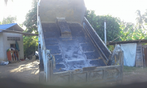 ขาย ISUZU NKR 100 พร้อมใช้งานคับ