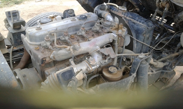 ขาย ISUZU NKR 100 พร้อมใช้งานคับ