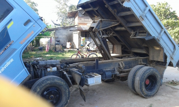 ขาย ISUZU NKR 100 พร้อมใช้งานคับ