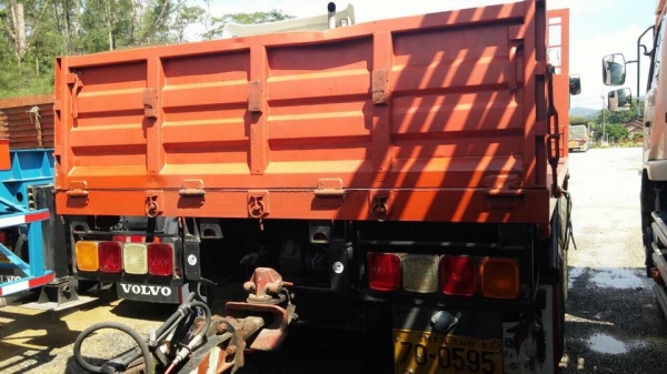 10 ล้อเพลาเดียว 230 แรง พื้นเรียบ ISUZU แม็คโหลดปี 2552 10 ล้อเพลาเดียว 230 แรง พื้นเรียบ ISUZU แม็คโหลดปี 2552