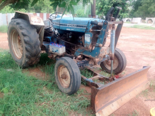 **285,000 บ.ต่อรอง// รถไถ1เพลา FORD 6610 เสื้อลาย **ขาย FORD 6610 เสื้อลาย รถไถ1เพลา ราคาเบาๆ TRACTOR FORD 6610 เสื้อลาย ไอดีกลม เพลาเดียว เครื่องเดิม แน่นดี ปั้มดี แรงดี สตาร์ทติดง่าย เกียร์ดี ไม่หลุด ช่วงล่างดี ยังแน่น ท้ายดี ยังคล่องตัวดี ครับ ระบบไฮดร