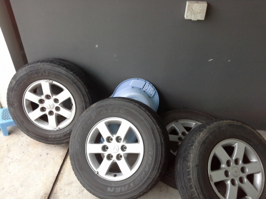 ขายแม็กพร้อมยางเดิมไทรตัน