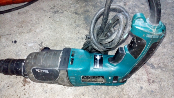 ขาย !! สว่านโรตารี่ มากีต้า รุ่น2460F. สภาพดี พร้อมใช้งาน