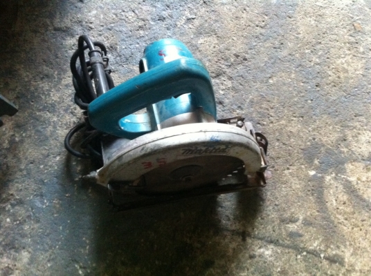 ขาย !! เลื่อย7" มากีต้า รุ่น5806b. ของแท้ สภาพสวยๆ พร้อมใช้งาน