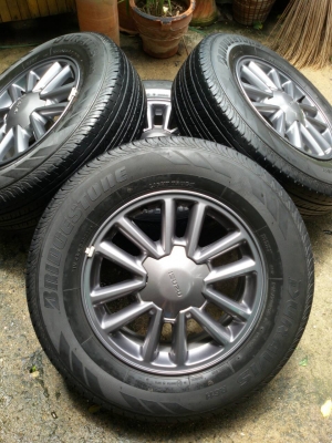 ล้อ isuzu ขอบ 16 พร้อมยาง bridgestone 215 70 16 ชุดล่ะ 8,500