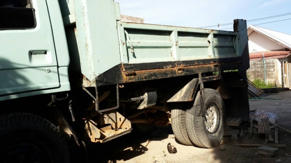 รถอีซูซุ 6 ล้อดั้ม 88 แรงม้า. ( รถประกอบ. )    สนใจติดต่อ  081 - 6079515