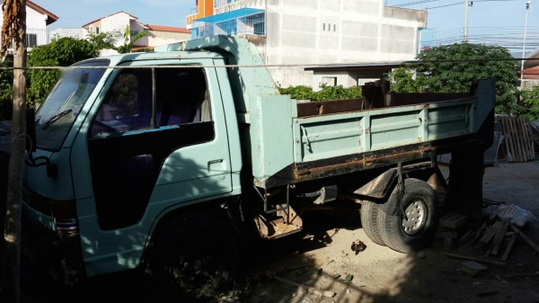 รถอีซูซุ 6 ล้อดั้ม 88 แรงม้า. ( รถประกอบ. )    สนใจติดต่อ  081 - 6079515