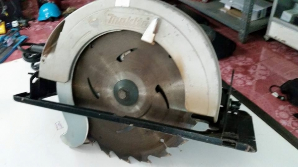 เลื่อยวงเดือน Makita N5900B ( ชาติ ลำพูน ) เลื่อยวงเดือน Makita N5900B ( ชาติ ลำพูน )