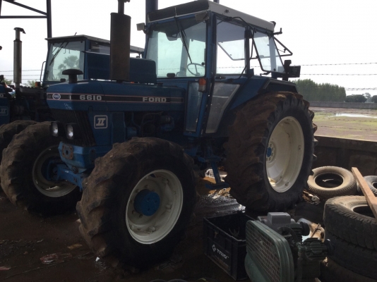 ขายรถไถฟอร์ดรุ่น6610นำเข้า