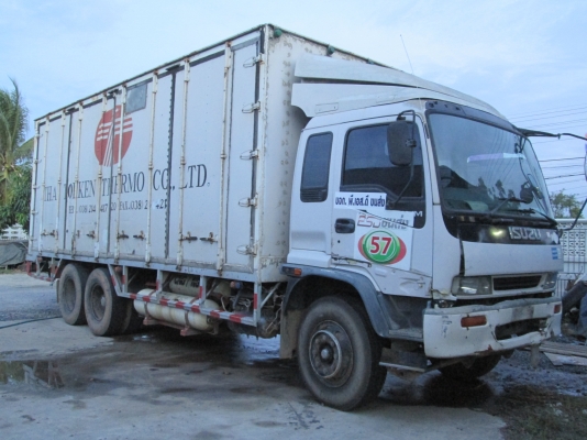 ISUZU-เดทก้าปี.42-เครื่อง.6HH1.NGVตู้3บาน.หัวเดิมบาง.ครัชซีสวย
