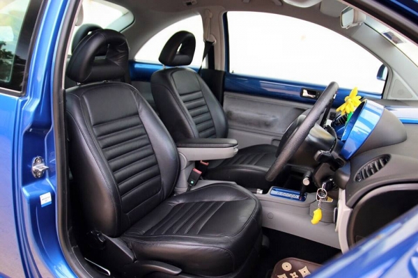 ขาย VW BEETLE 2.0 ปี2002 สีน้ำเงิน รถออกยนตกิจ รถศูนย์ วิ่งน้อยเพียง 9 หมื่นกว่าโล เกียร์AUTO