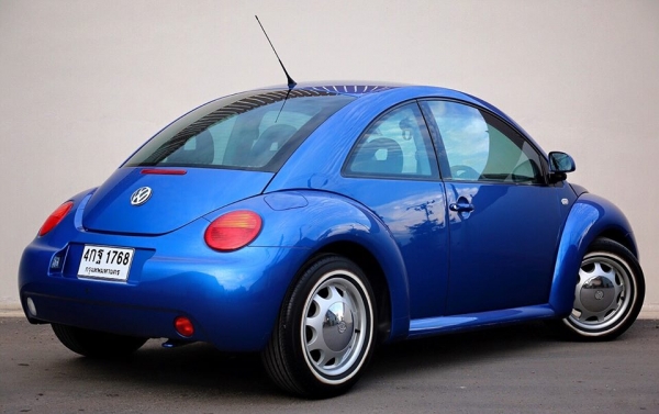 ขาย VW BEETLE 2.0 ปี2002 สีน้ำเงิน รถออกยนตกิจ รถศูนย์ วิ่งน้อยเพียง 9 หมื่นกว่าโล เกียร์AUTO