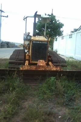 ขายด่วนครับ KAMATSU D2-6 รถสวยพร้อมใช้ครับ