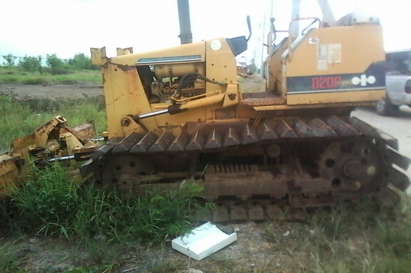 ขายด่วนครับ KAMATSU D2-6 รถสวยพร้อมใช้ครับ