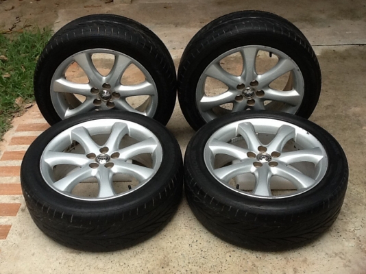ขายแม็กโตโยต้าวิชแท้ขอบ17  5รู100พร้อมยางราคาถูกมาก