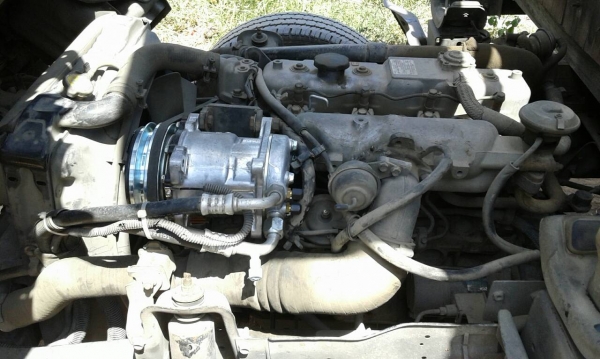 สี่ล้อกลาง อีซูซุ NKR100โบว์ปี50 ป้ายเล็กไม่ติดเวลา สภาพดีสวยพร้อมใช้งาน เล่มทะเบียนพร้อมโอน