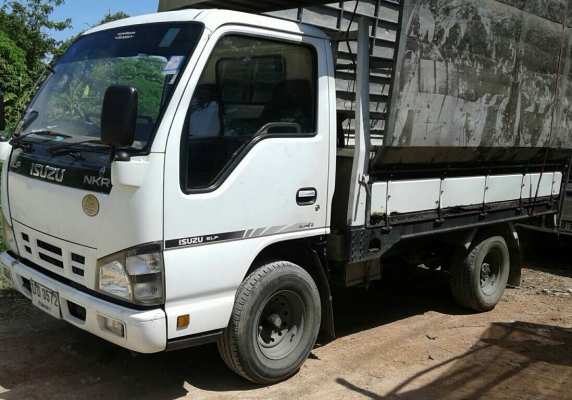 สี่ล้อกลาง อีซูซุ NKR100โบว์ปี50 ป้ายเล็กไม่ติดเวลา สภาพดีสวยพร้อมใช้งาน เล่มทะเบียนพร้อมโอน