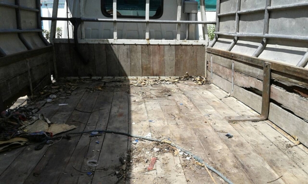 สี่ล้อกลาง อีซูซุ NKR100โบว์ปี50 ป้ายเล็กไม่ติดเวลา สภาพดีสวยพร้อมใช้งาน เล่มทะเบียนพร้อมโอน