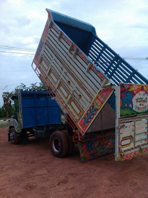 ขายอิแต๋นดั้มหกล้อ เครื่องHINO wo4d 117แรง เกียร์2ลูก แตรลมดั้ม 6 ตันพวงมาลัยพาวเวอร์