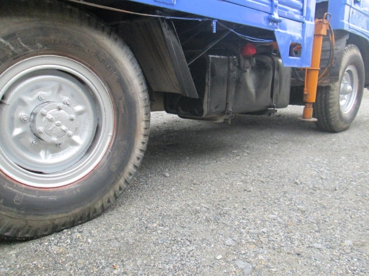 ขาย อีซูซุ 4 ล้อกลาง ติดเครน tadano 2 ตัน ขาย อีซูซุ 4 ล้อกลาง ติดเครน tadano 2 ตัน