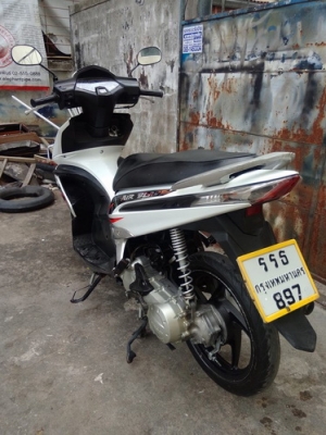 Honda air blade ล้อแม็ก คอมบายเบรค ราคาถูกๆครับ