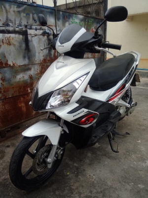 Honda air blade ล้อแม็ก คอมบายเบรค ราคาถูกๆครับ