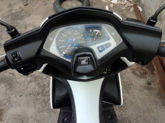 Honda air blade ล้อแม็ก คอมบายเบรค ราคาถูกๆครับ