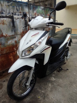 Honda Click 110i เลขทะเบียนสวยครับ 4 กทม หัวฉีดประหยัดน้ำมัน